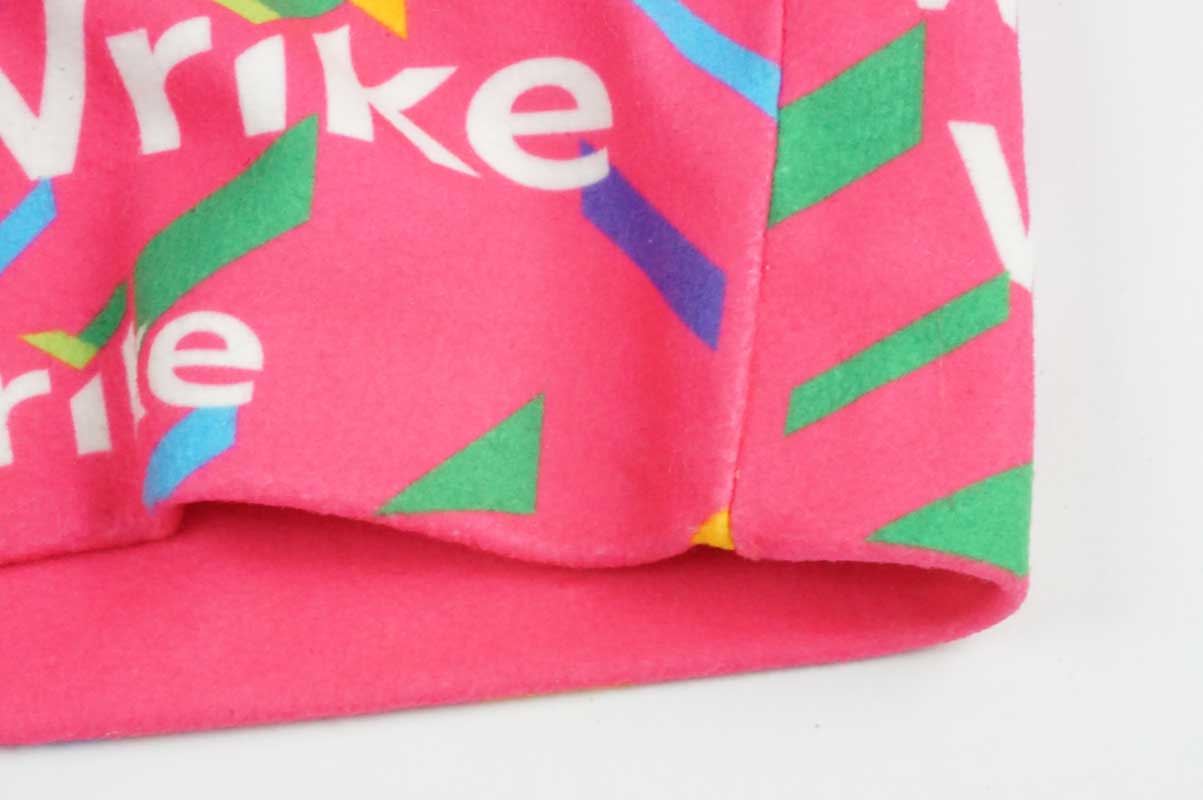 Вид шва на баффе, сделанного внутренним оверлоком