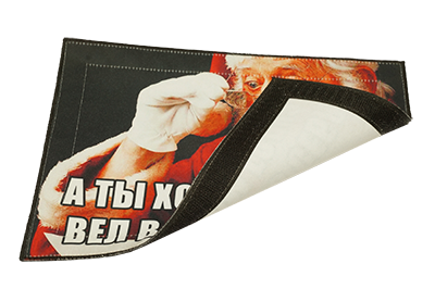 Нашивка с Велкро лентой по краям.