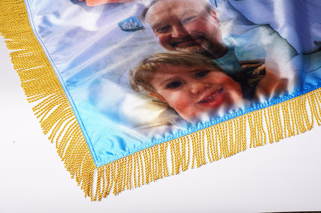 Атласный плед с бахромой на заказ