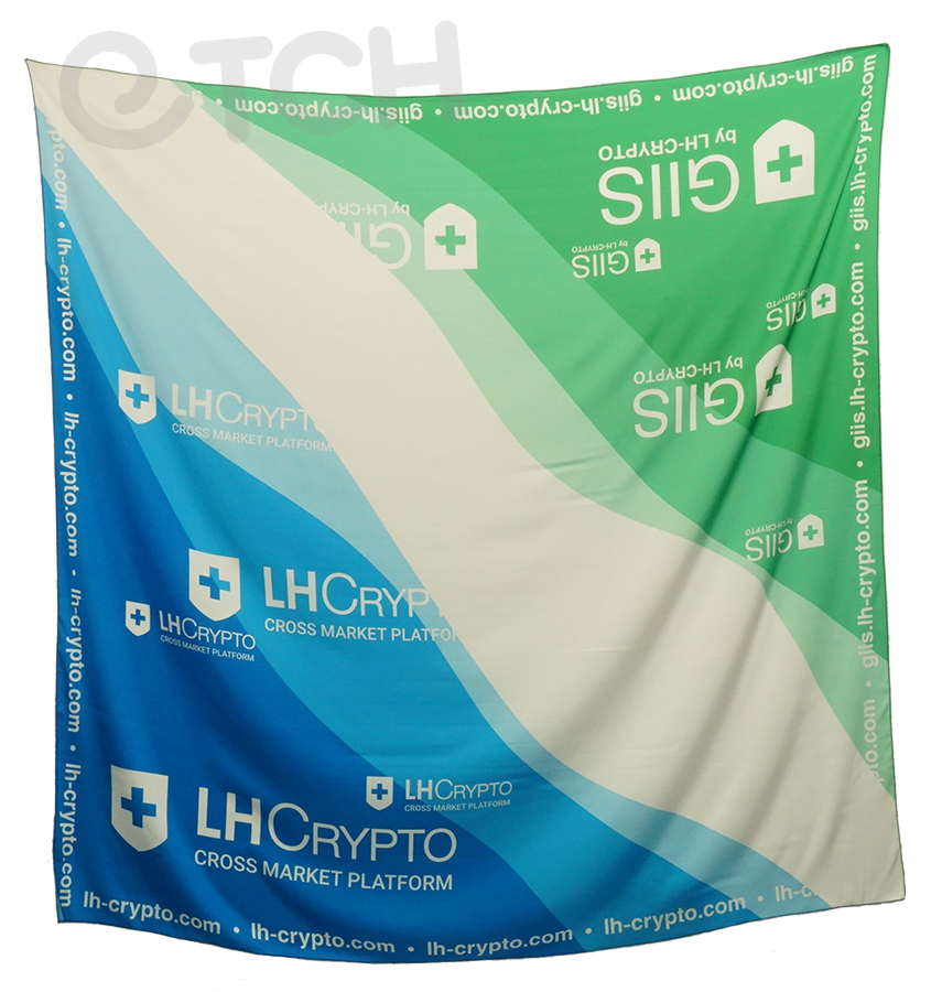  Шаль с логотипами. Материал Мокрый шелк, размер 150х150 см.