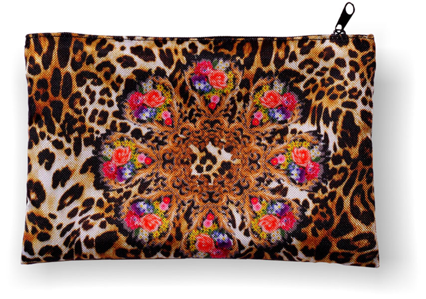 Отдельный чехольчик для сумок с нанесением фирменной символики