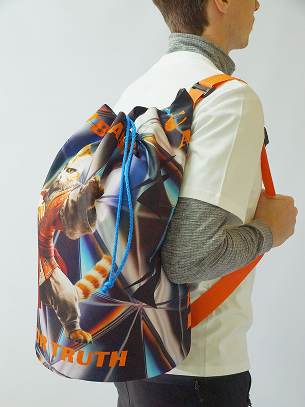 Сумка Кемпинг плюс на ремне через плечо, из ткани арт холст с нанесением полноцветной печати и логотипов